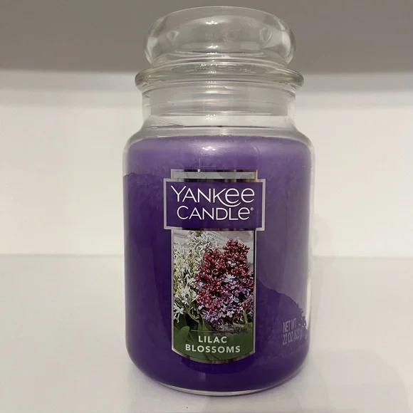 Yankee Candle 22oz Lilac Blossoms Purple Floral Candle - Picture 1 of 5